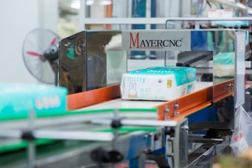引入機械臂自動設備,米菲紙尿褲新增一道衛生防線